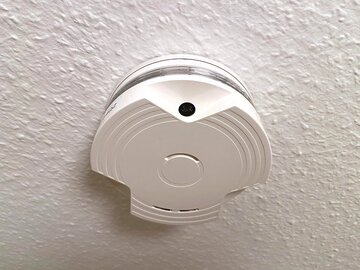 Rauchwarnmelder an der Zimmerdecke