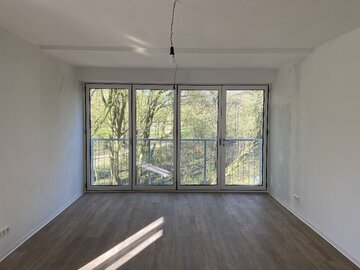 Sanierte 3-Zimmer-Wohnung mit Wohnberechtigungsschein im Grünen von Krefeld-Linn