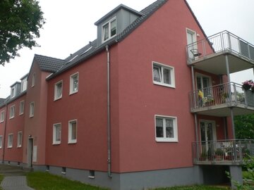 Geräumige 2-Zimmer-Dachgeschoss-Wohnung im Grünen von Krefeld-Linn