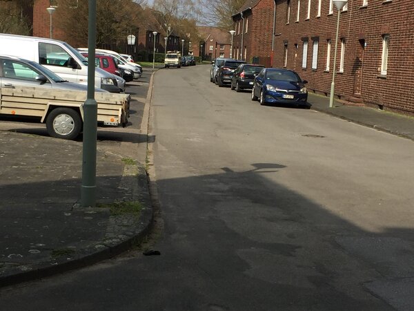 1-Kleine  3-Zimmer-Wohnung in ruhiger Lage von Krefeld-Linn